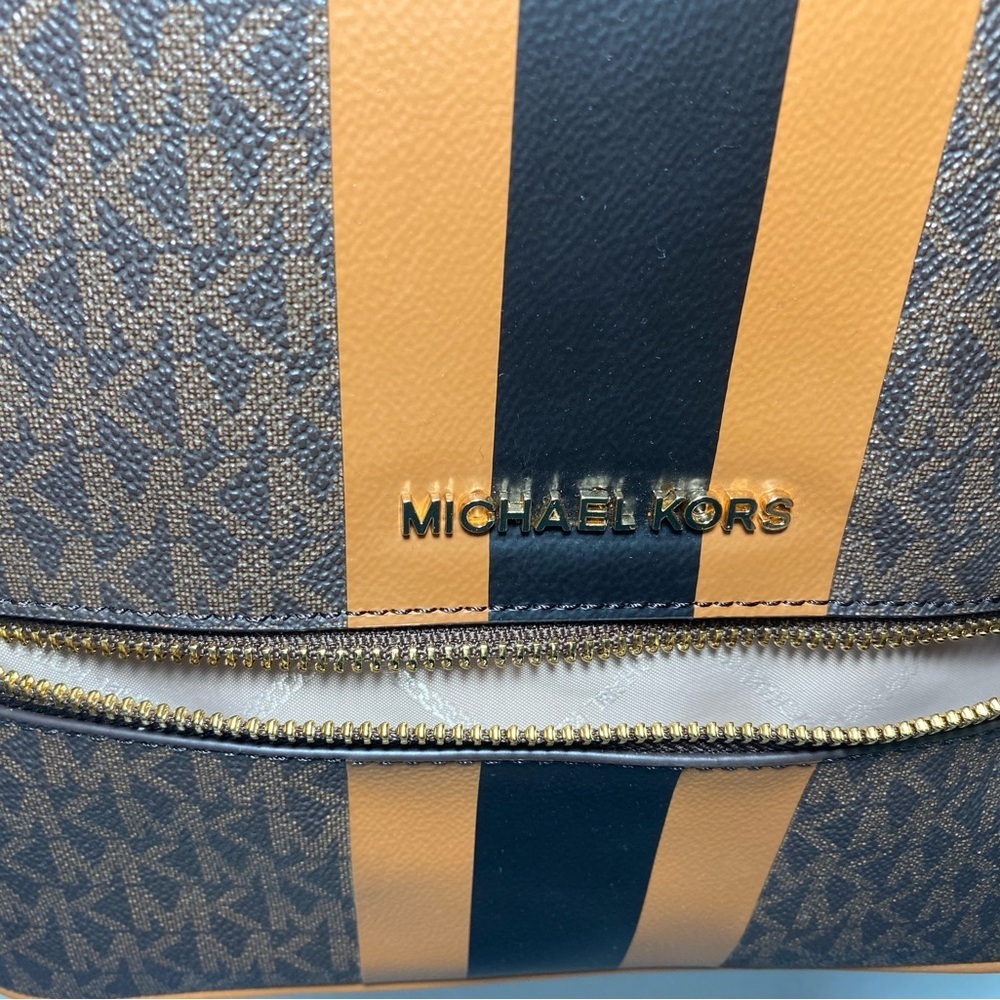 NWT Michael Kors Rhea medium backpack - Picture 6 of 12